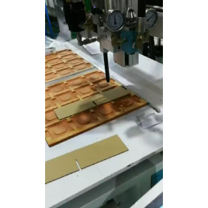 双组份打胶机-双组份自动加色案例视频-点胶机灌胶机生产